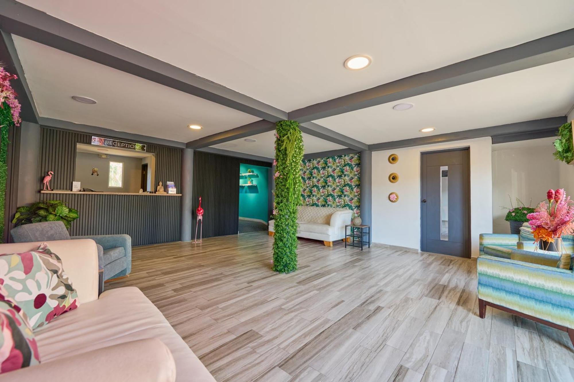 Central Boutique Hotel Oranjestad Bagian luar foto