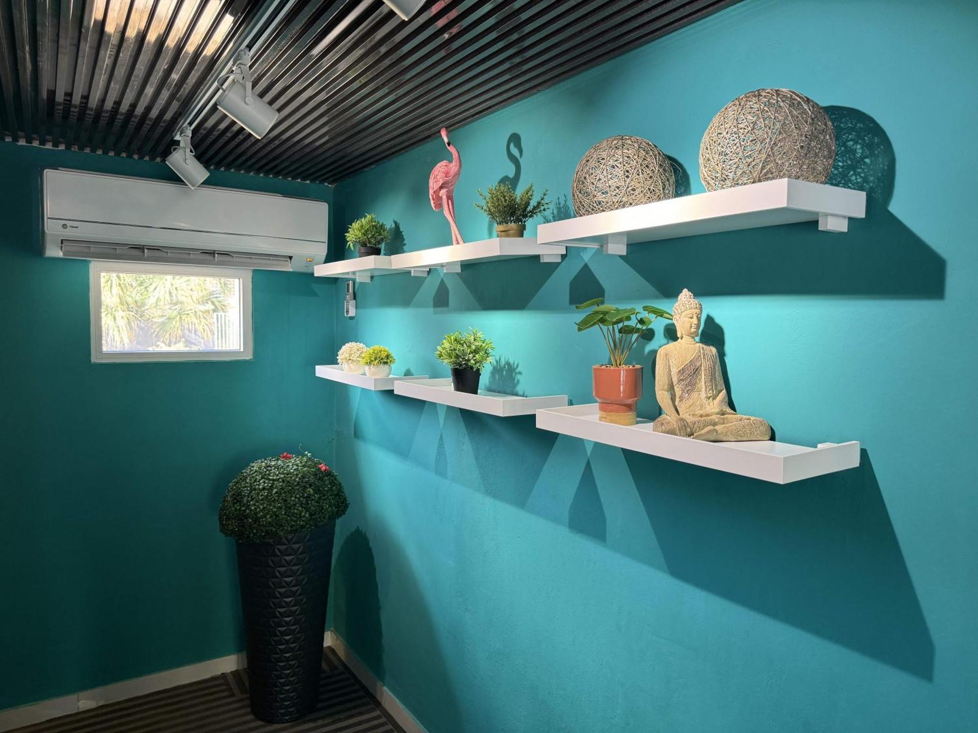 Central Boutique Hotel Oranjestad Bagian luar foto