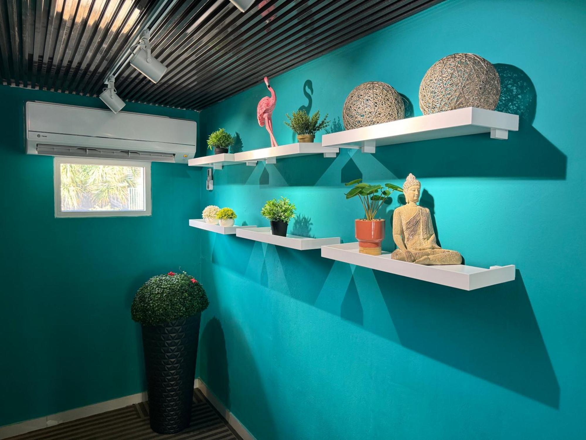 Central Boutique Hotel Oranjestad Bagian luar foto